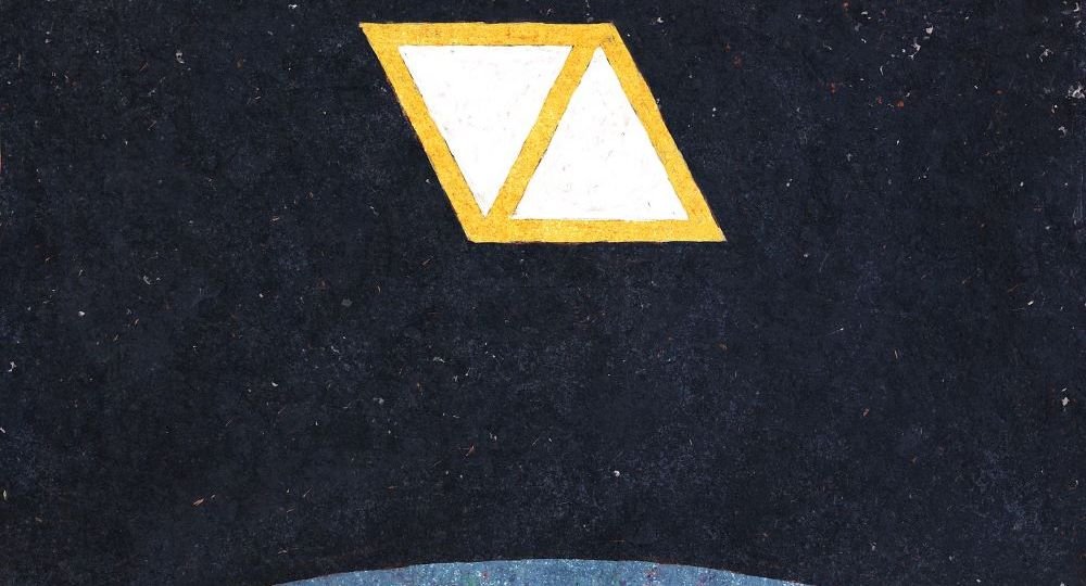 Two white and yellow triangles in front of dark blue backgroud